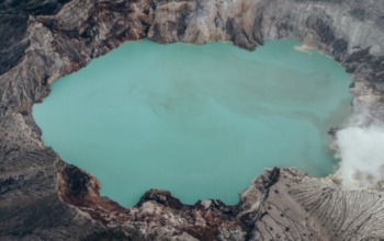 KAWAH IJEN SIANG HARI